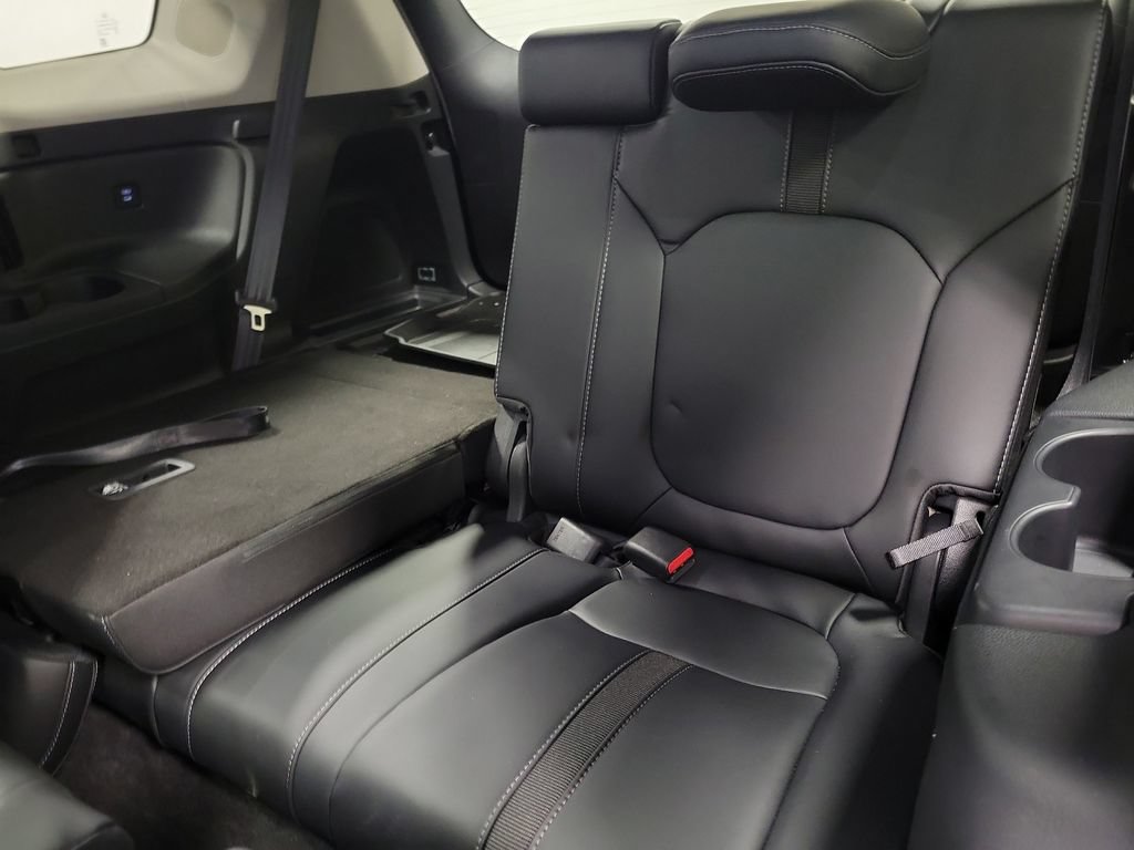Used 2025 Honda Pilot Touring image 34