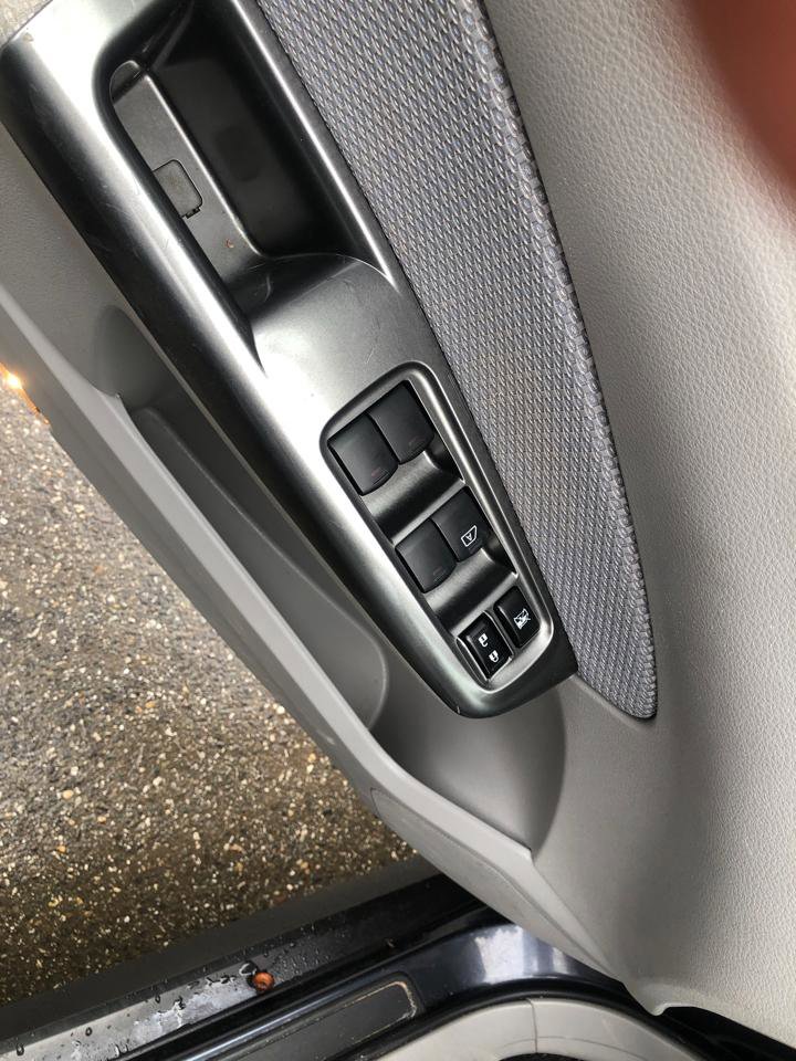 Used 2012 Subaru Forester 2.5X Premium image 11