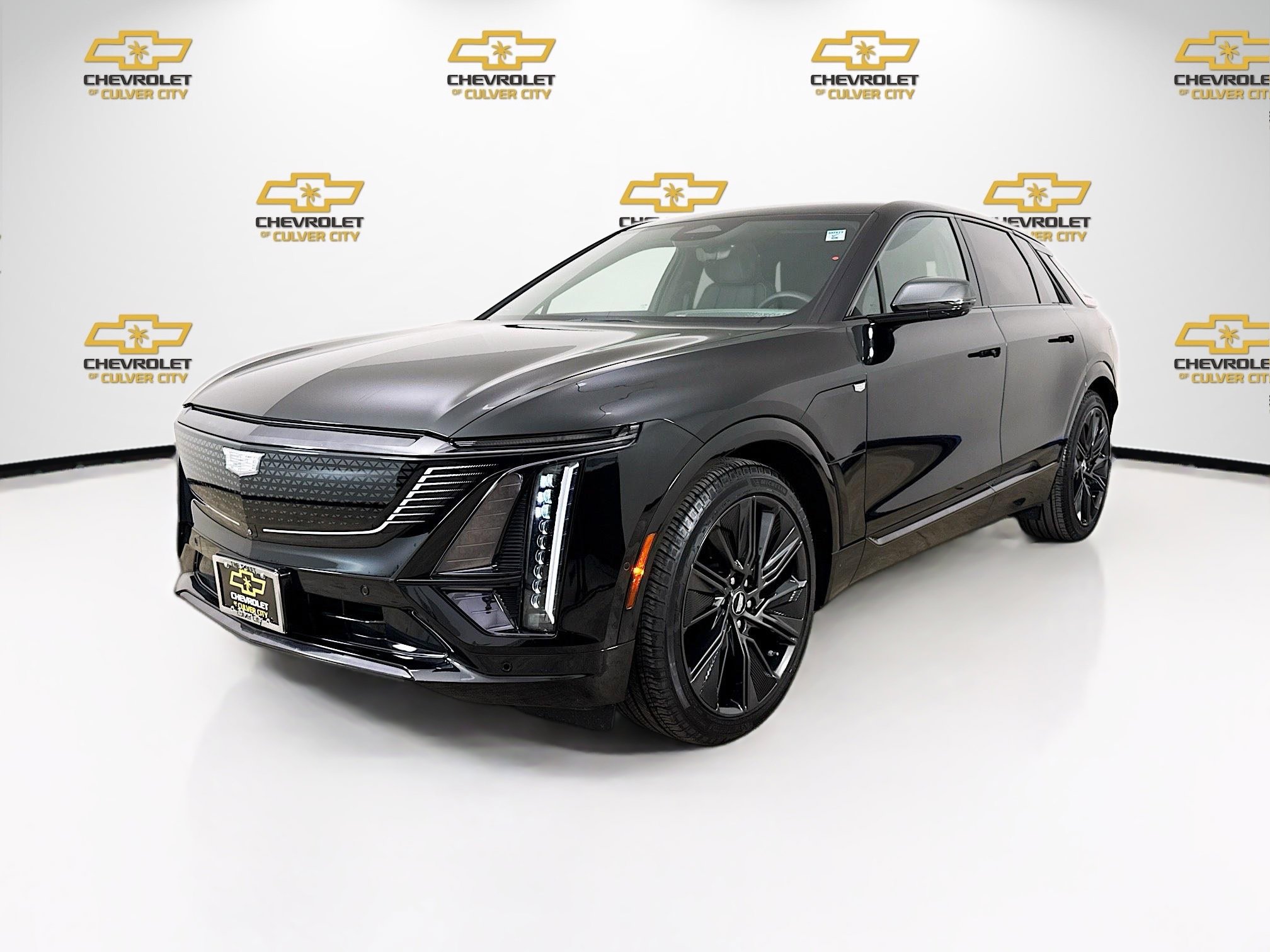 Used 2024 Cadillac Lyriq Sport AWD/4WD image 3