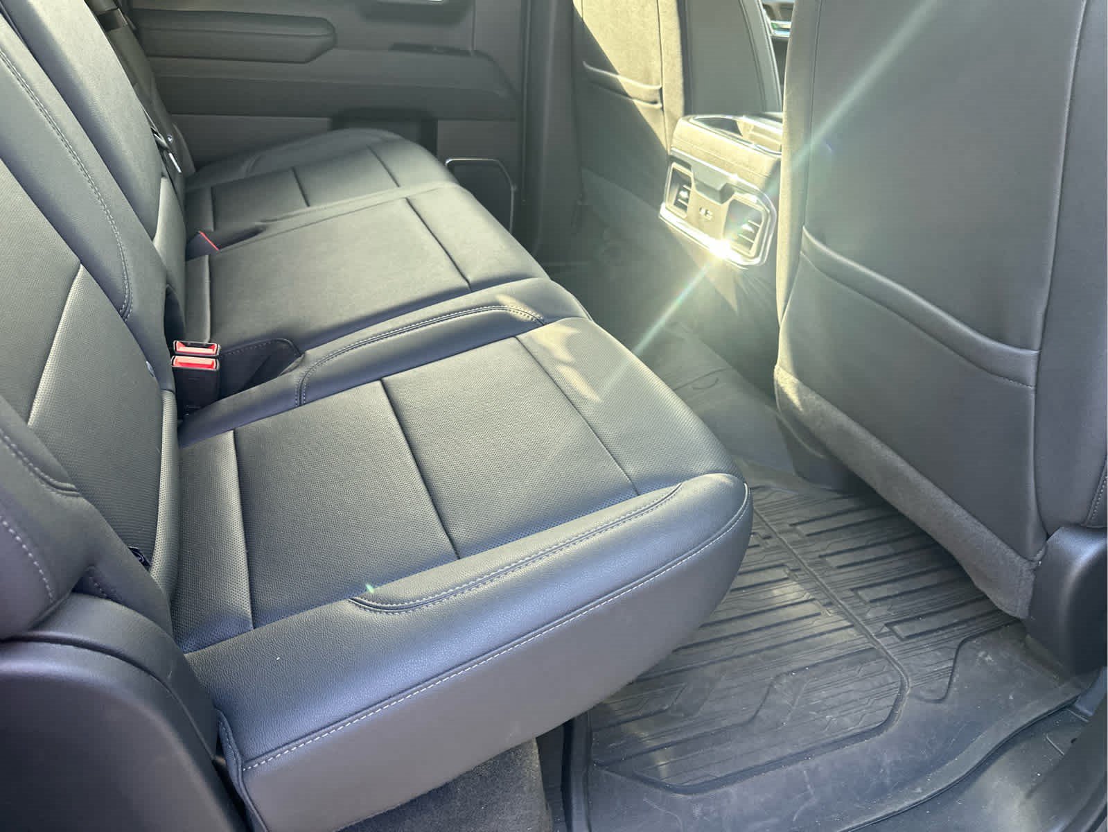 Used 2023 GMC Sierra 1500 SLT w/ SLT Premium Package AWD/4WD image 10