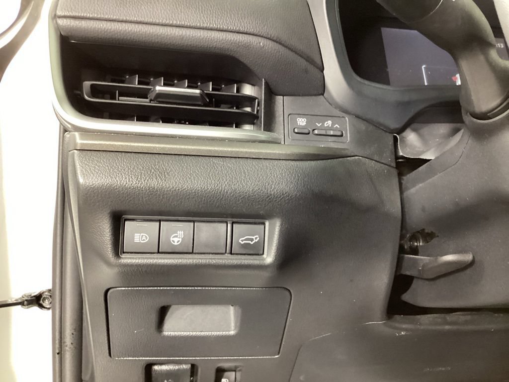 Used 2024 Toyota Grand Highlander AWD Hybrid image 12