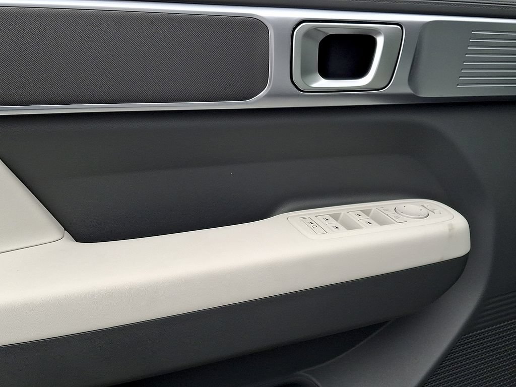 New 2026 Hyundai Santa Fe SE FWD image 8