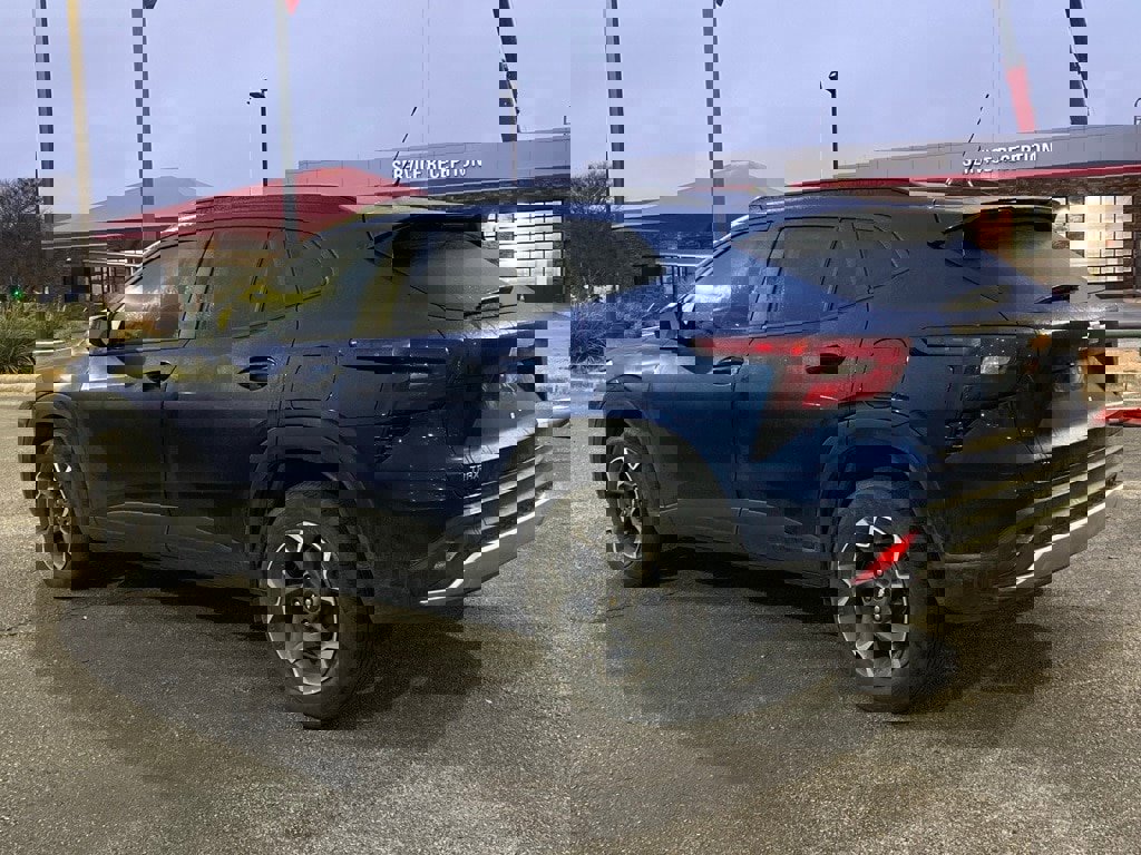 Used 2024 Chevrolet Trax LT image 7