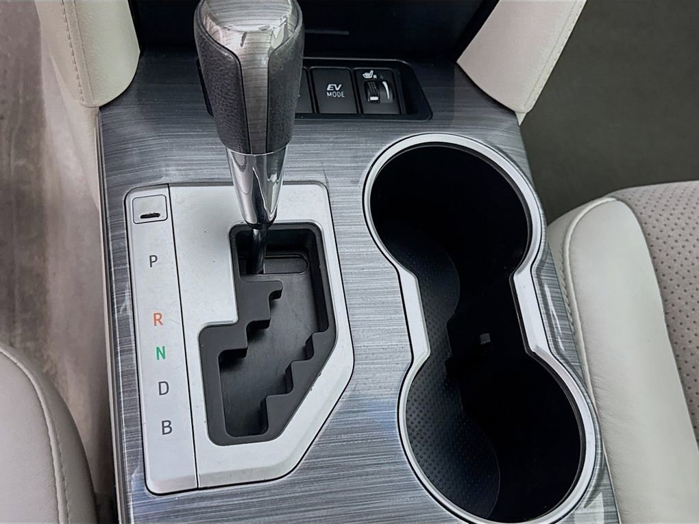 Used 2012 Toyota Camry XLE w/ Leather Pkg image 22