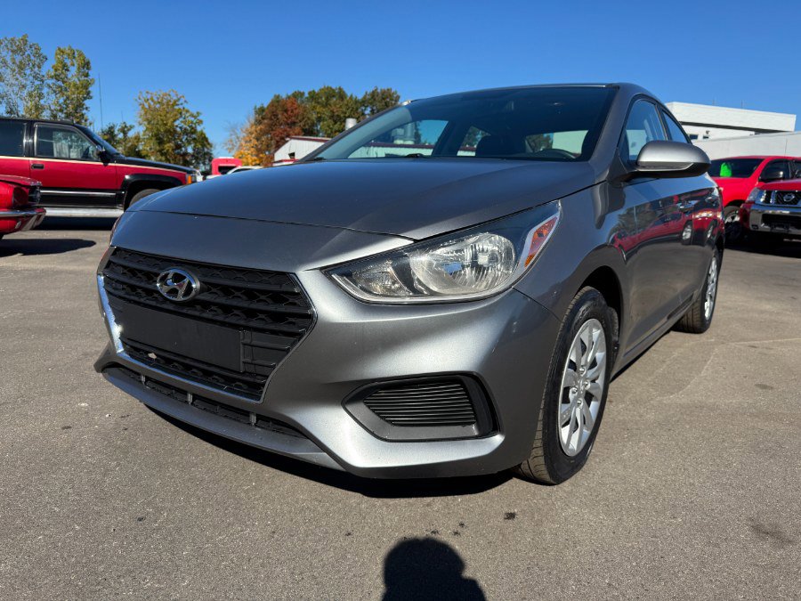 Used 2021 Hyundai Accent SE image 1