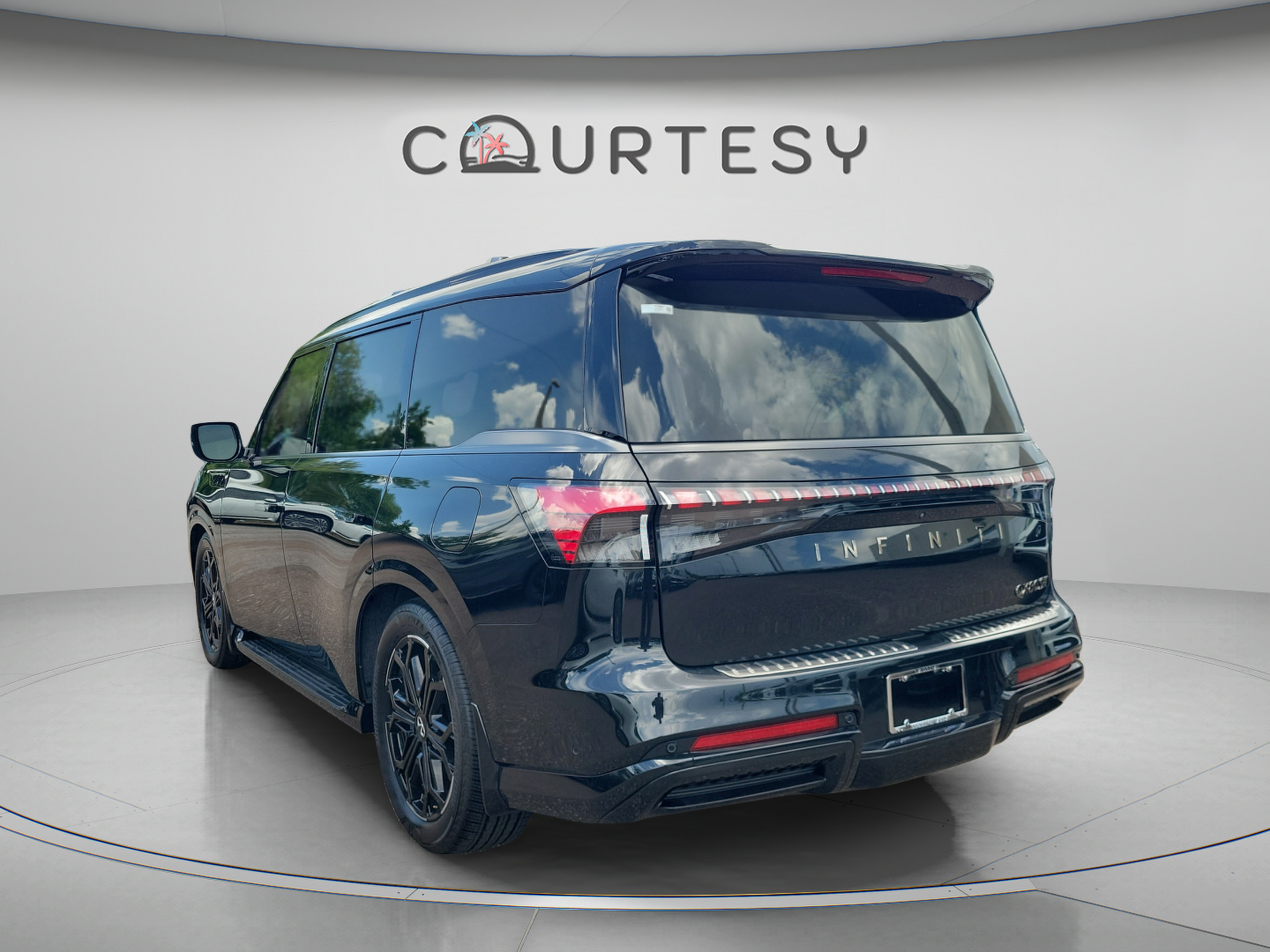Certified 2026 INFINITI QX80 4WD w/ Sport Exterior Package image 3