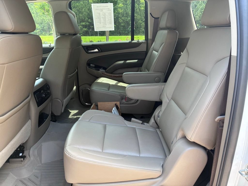 Used 2020 Chevrolet Suburban Premier RWD image 13