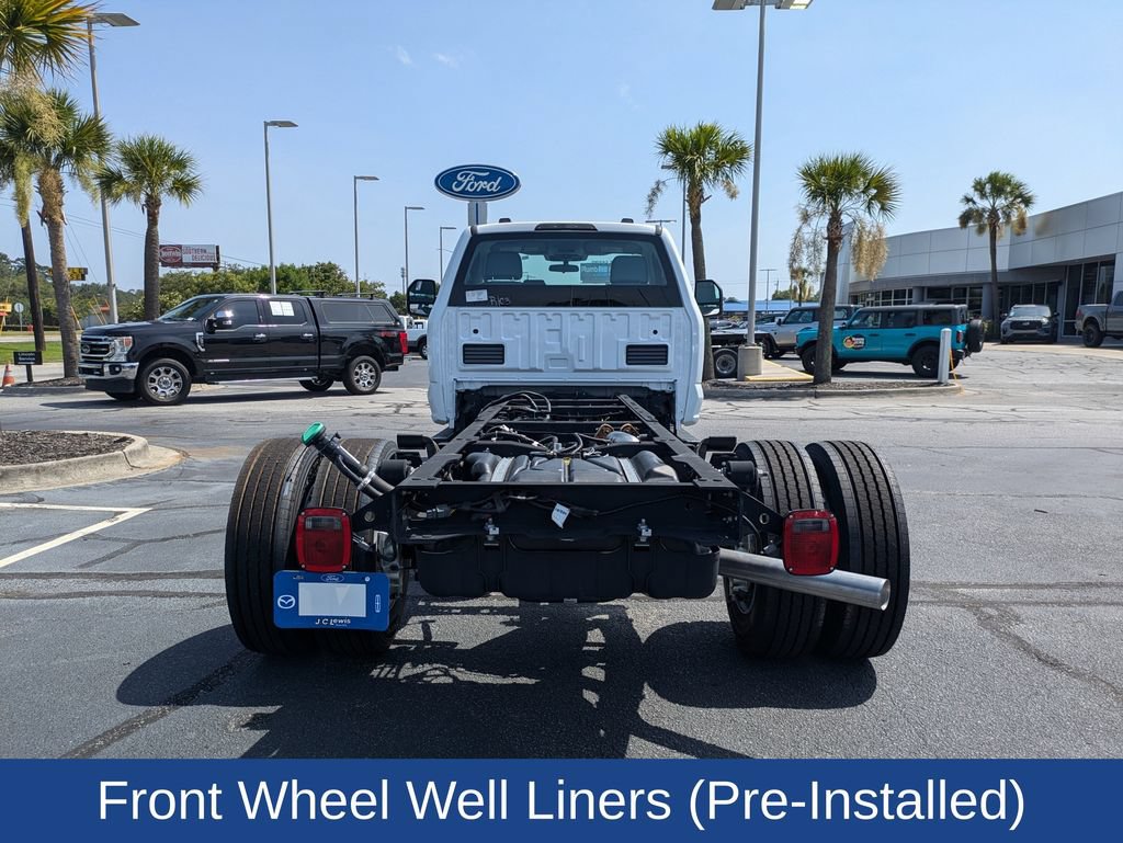 Used 2025 Ford F600 2WD Regular Cab Super Duty w/ XL Chrome Package image 5