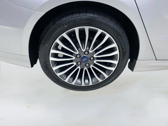 Used 2018 Ford Fusion Titanium image 16