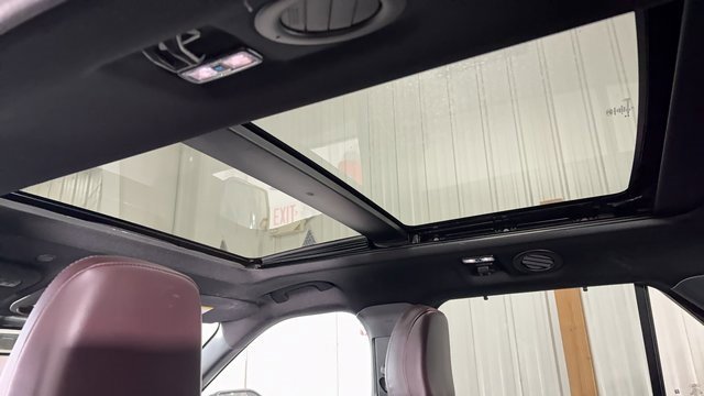 Used 2025 Ford Explorer Platinum image 12