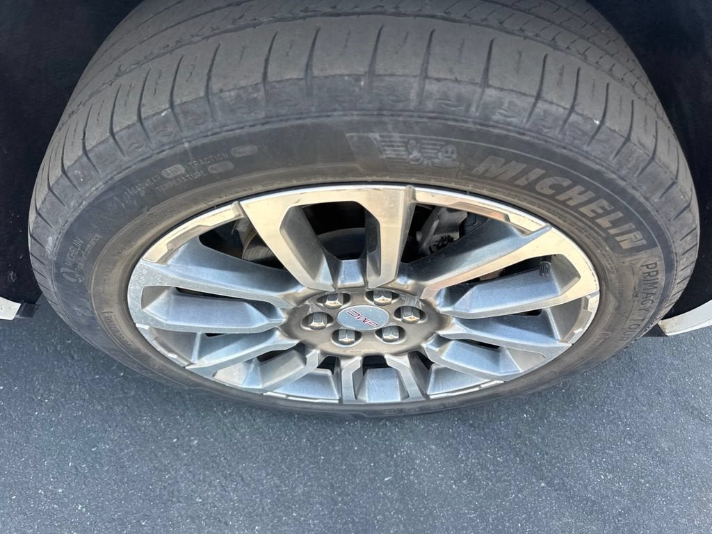 Certified 2023 GMC Acadia Denali FWD image 22