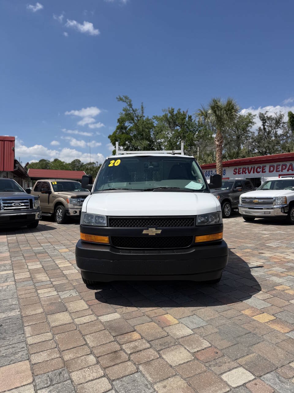 Used 2020 Chevrolet Express 2500 w/ Driver Convenience Package RWD image 2