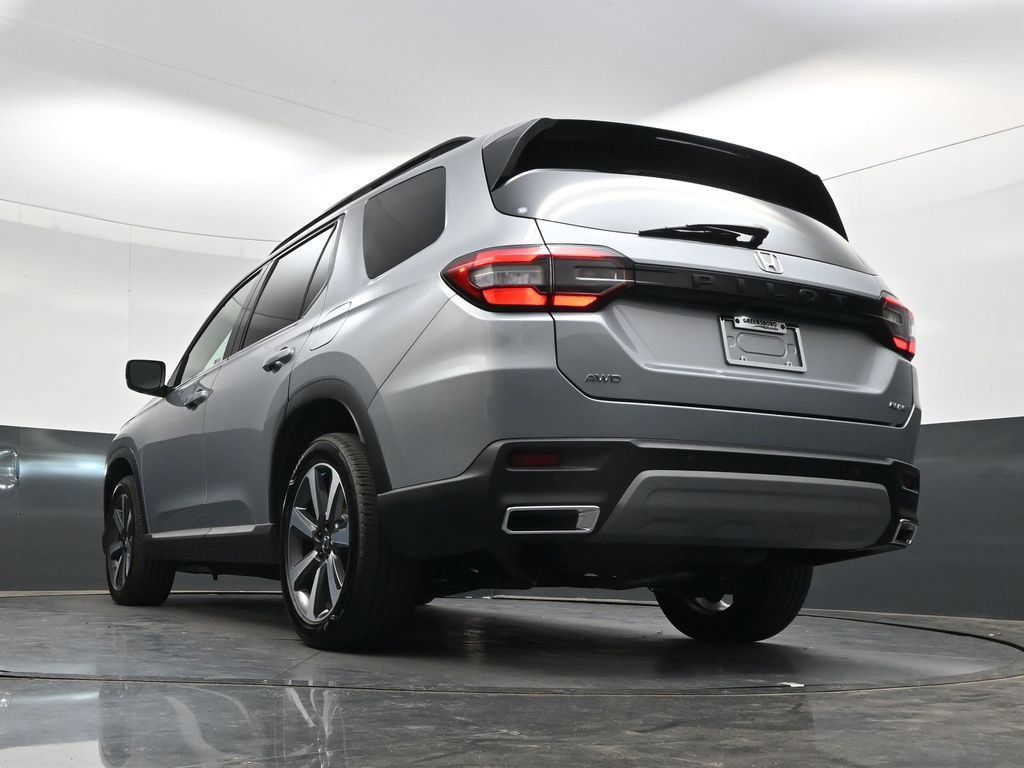 Used 2023 Honda Pilot Elite image 32