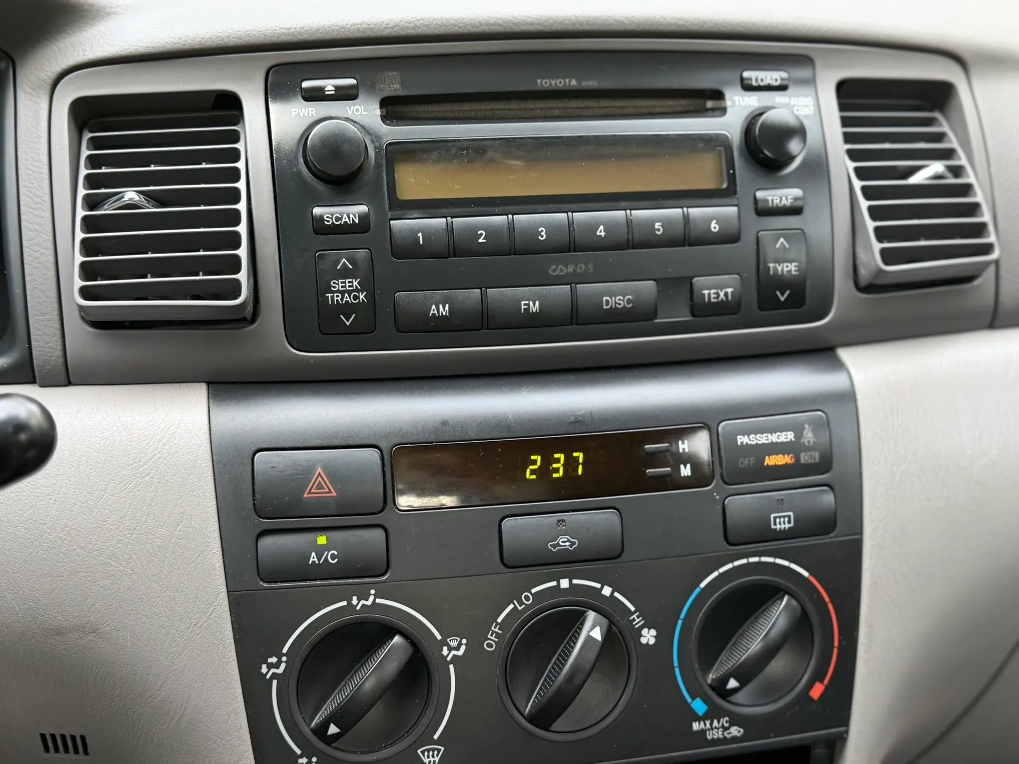 Used 2006 Toyota Corolla S FWD image 17