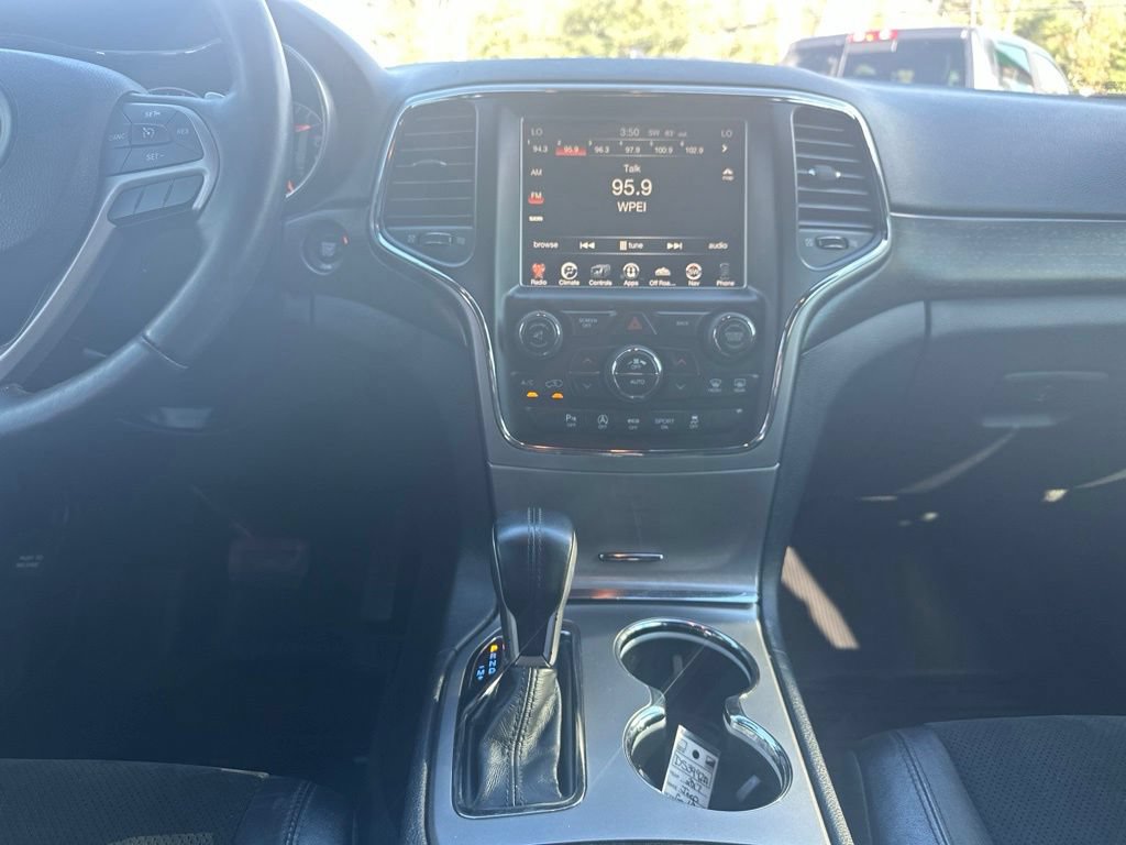 Used 2017 Jeep Grand Cherokee Altitude AWD/4WD image 19