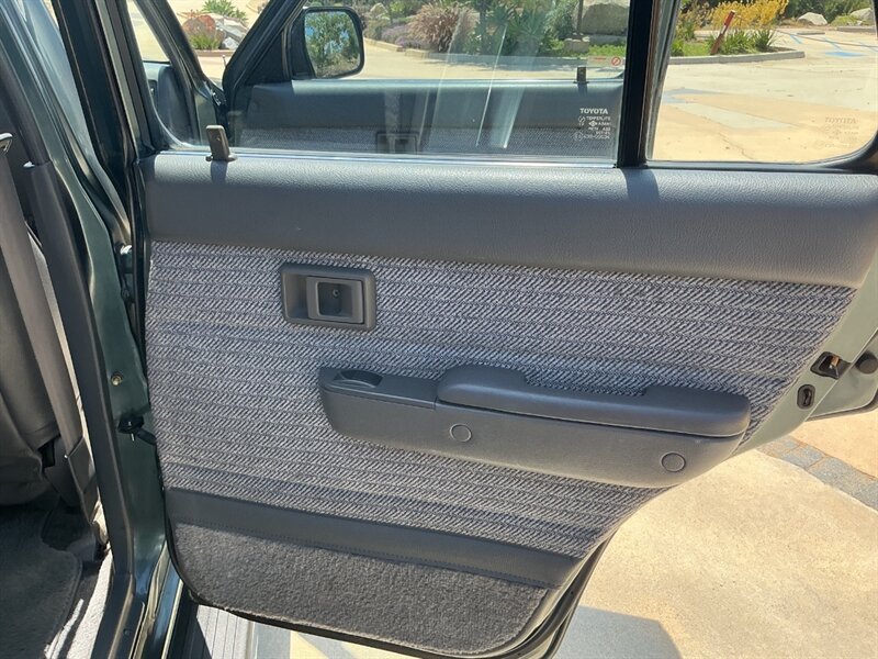 Used 1992 Toyota 4Runner SR5 AWD/4WD image 29
