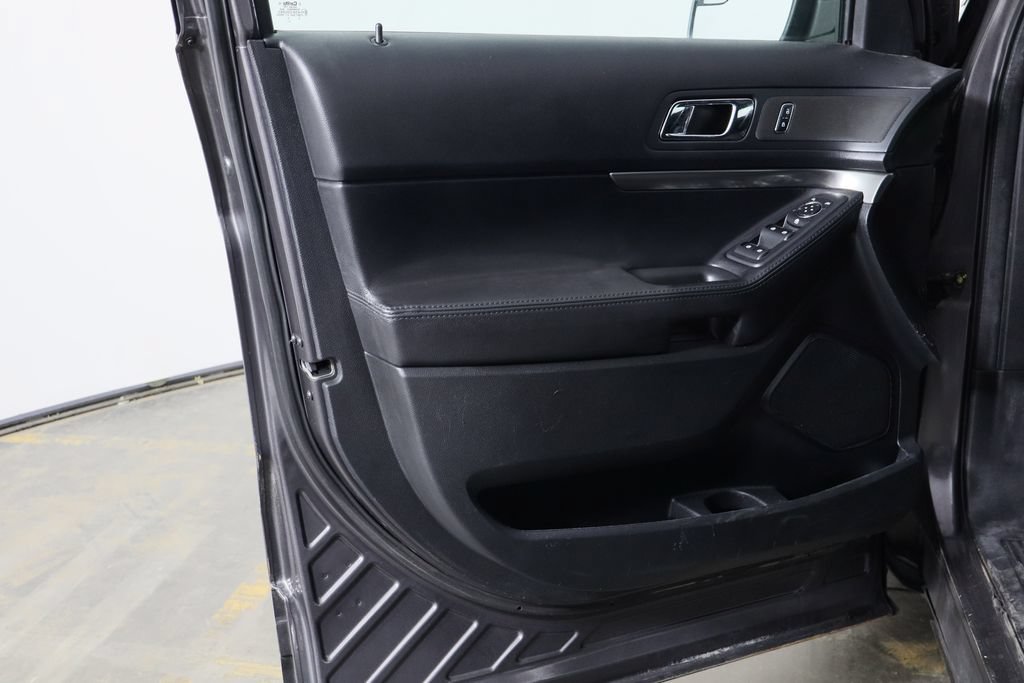 Used 2016 Ford Explorer 4WD Police Interceptor image 16
