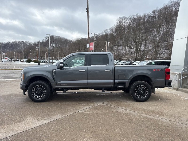 Used 2023 Ford F350 Platinum image 4