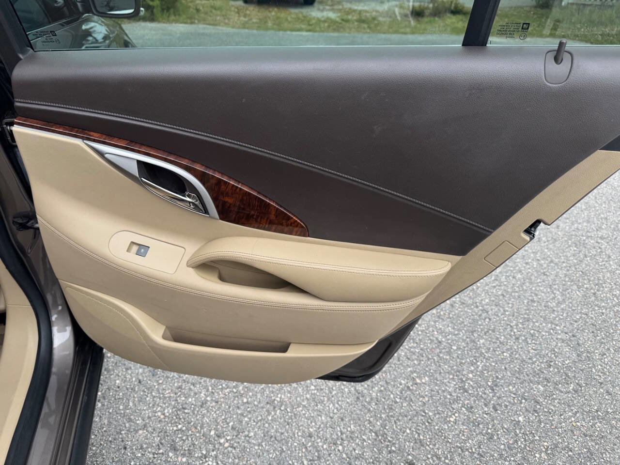 Used 2010 Buick LaCrosse CXL image 40