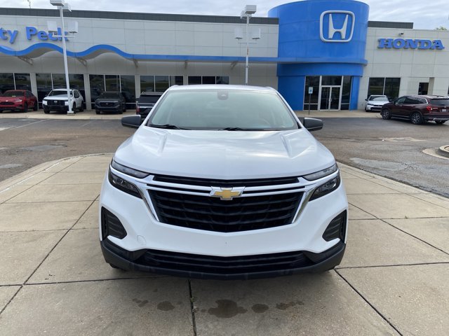 Used 2023 Chevrolet Equinox LS image 3