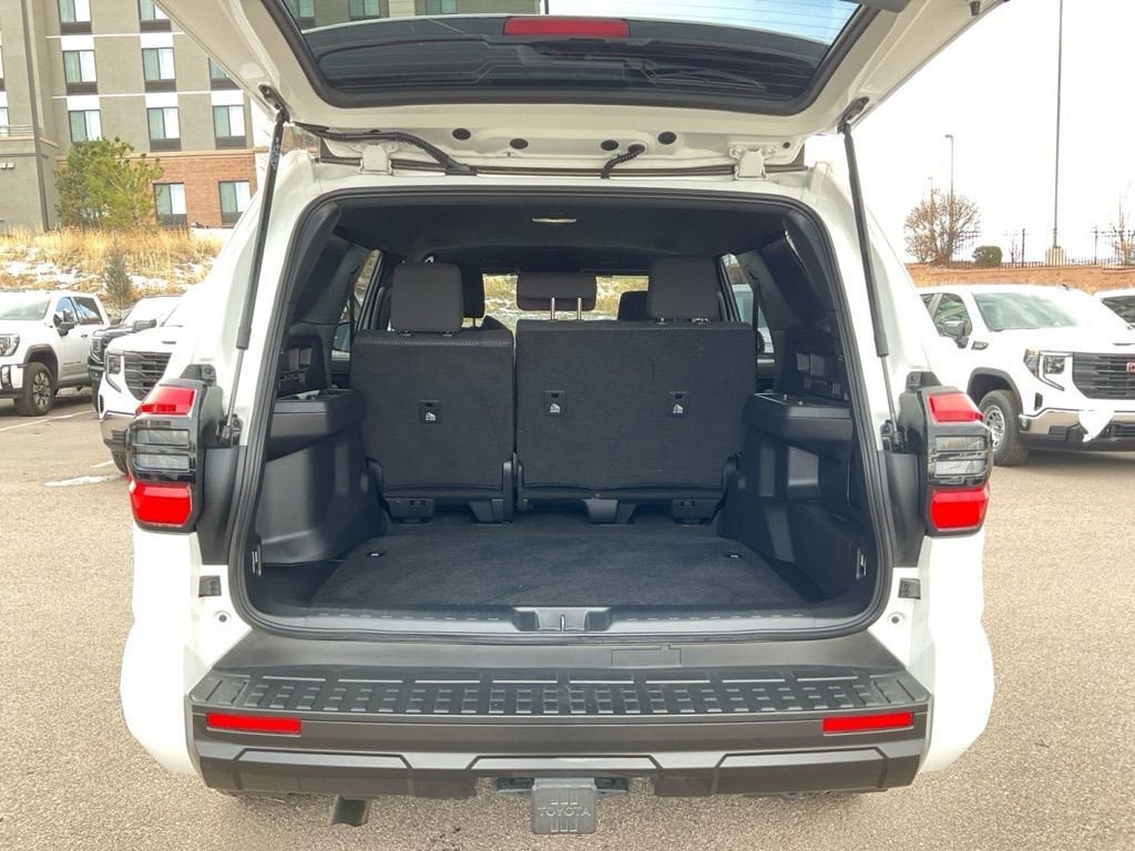 Used 2025 Toyota 4Runner SR5 image 18