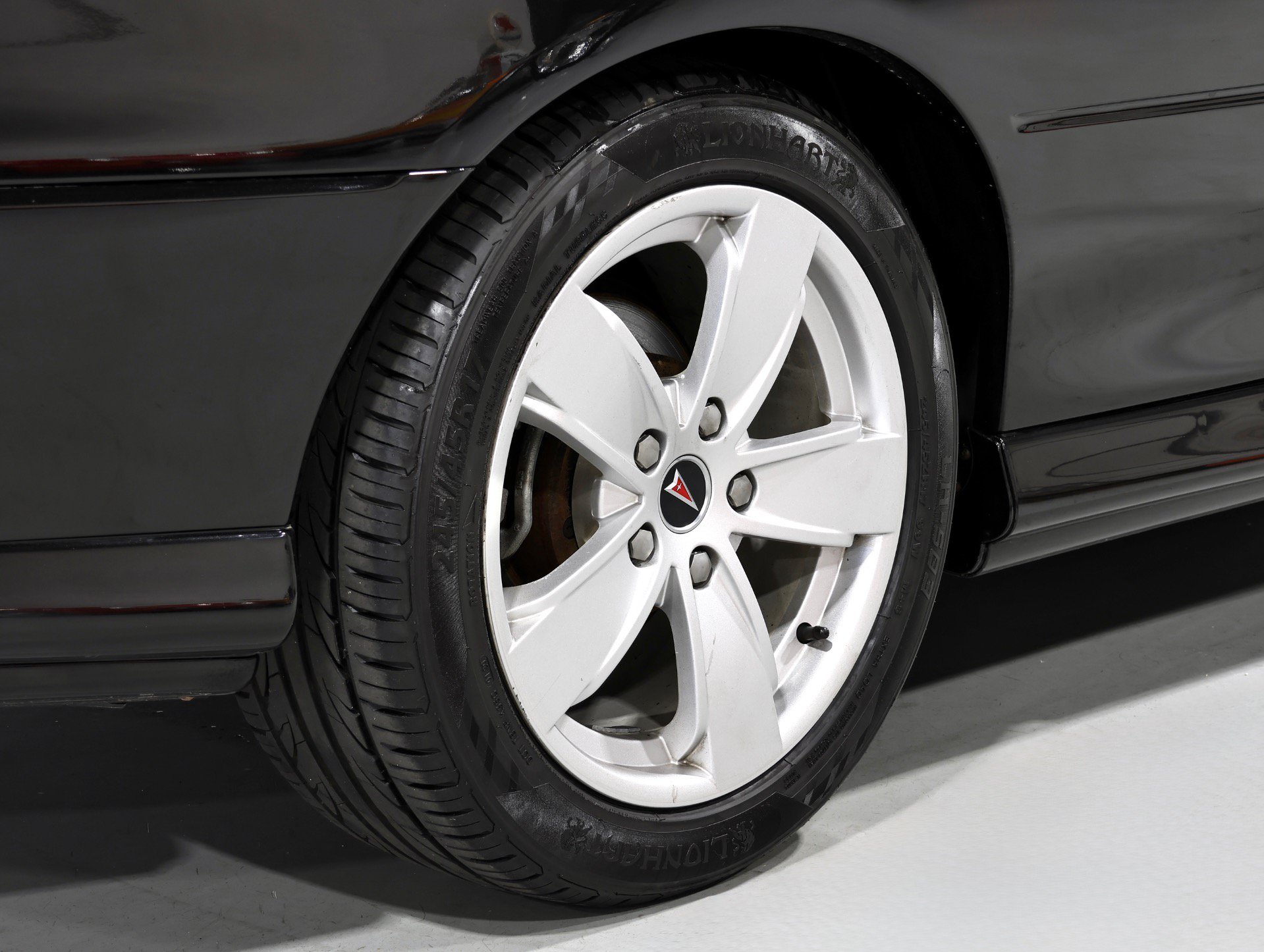 Used 2004 Pontiac GTO RWD image 39