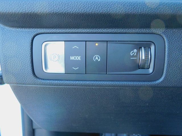 New 2026 Chevrolet Traverse RS w/ LPO, Illumination Package FWD image 19