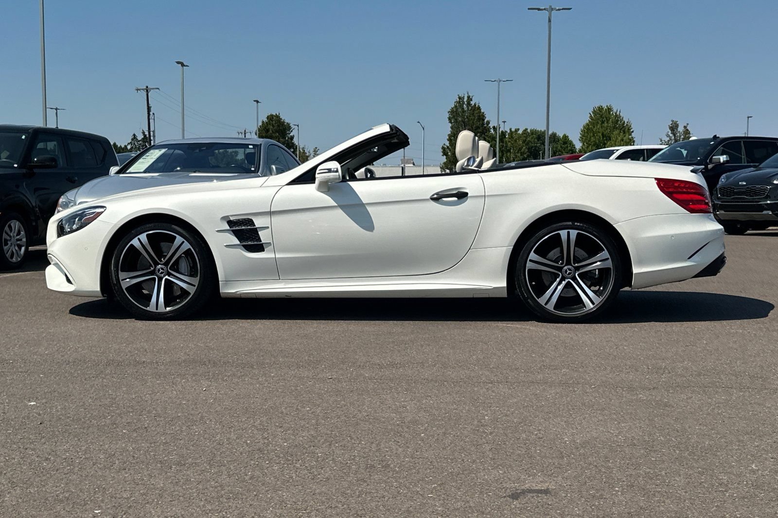 Used 2017 Mercedes-Benz SL 450 image 8