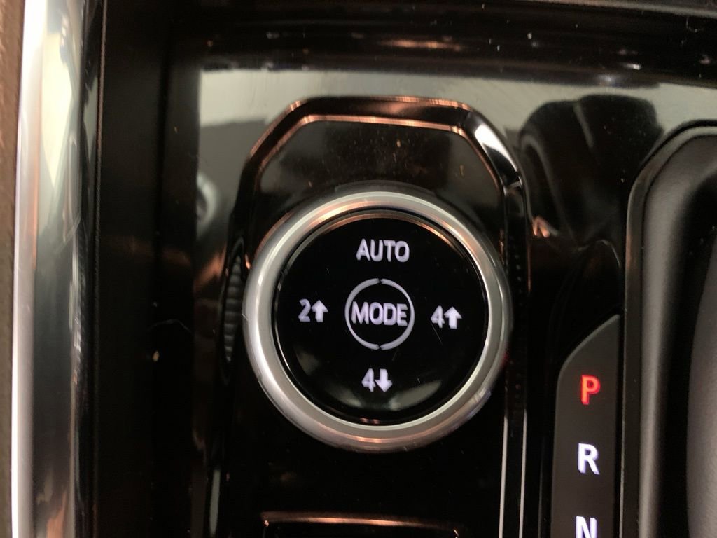 Used 2025 GMC Canyon Denali AWD/4WD image 27