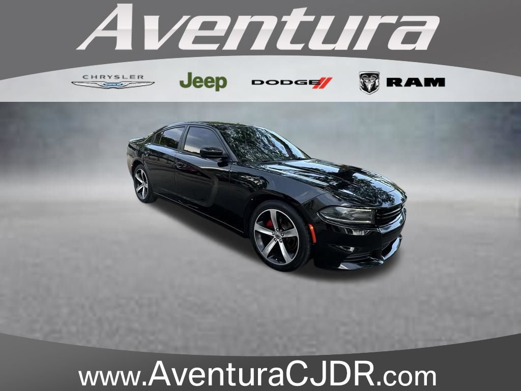 Used 2017 Dodge Charger SE RWD image 1