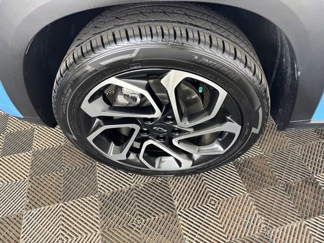 Used 2024 Chevrolet Trax RS w/ Sunroof Package FWD image 26