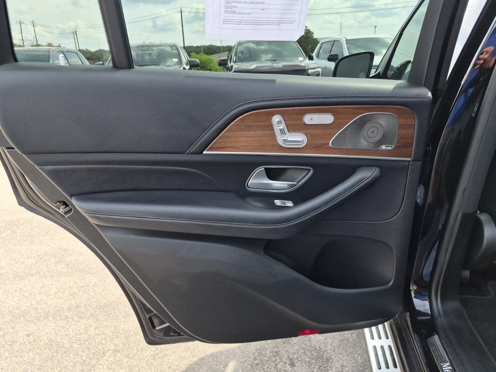 Used 2021 Mercedes-Benz GLS 580 4MATIC image 34