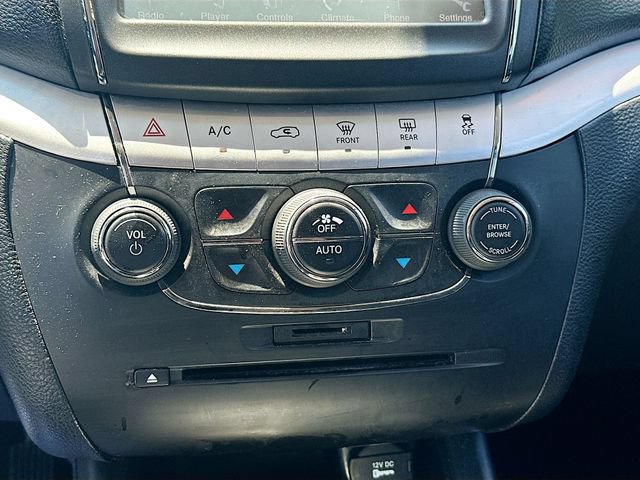 Used 2019 Dodge Journey SE FWD image 15