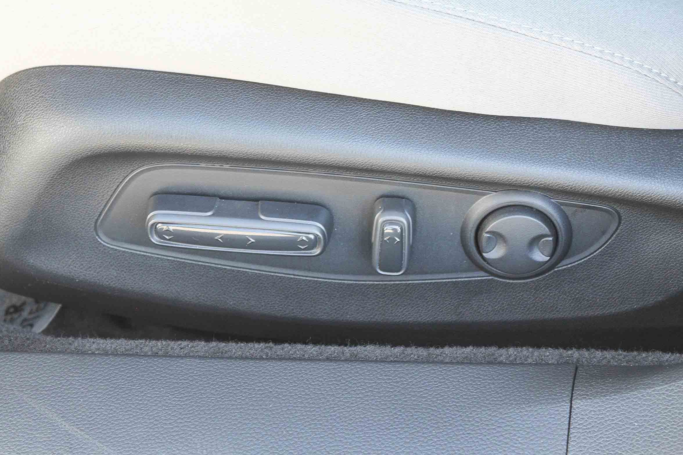 Certified 2025 Honda Accord SE image 16