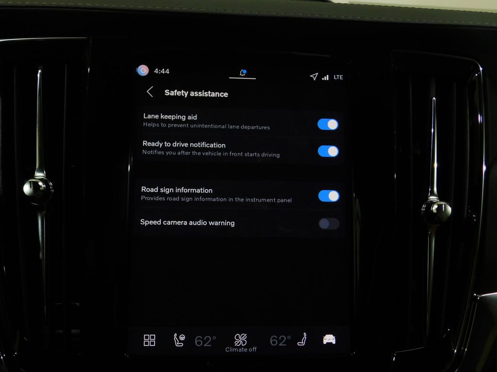 Used 2026 Volvo V90 B6 Cross Country Ultra image 61