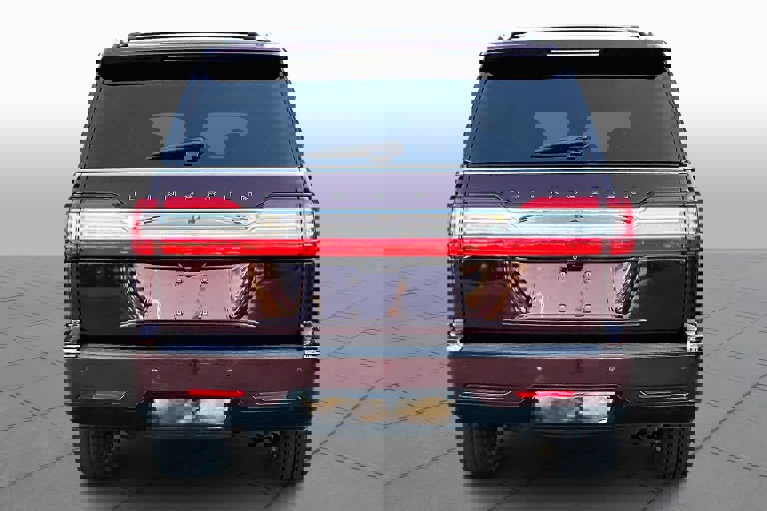 Used 2019 Lincoln Navigator L Black Label w/ Cargo Package image 4