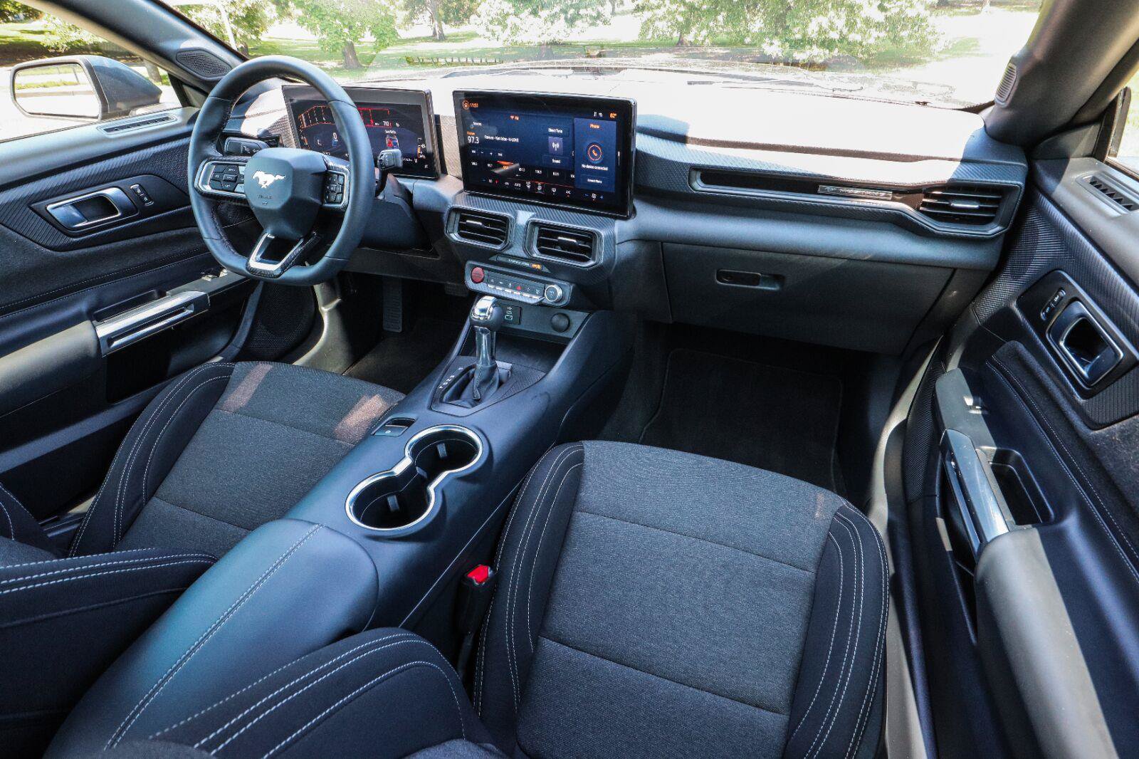 Used 2024 Ford Mustang Coupe RWD image 33