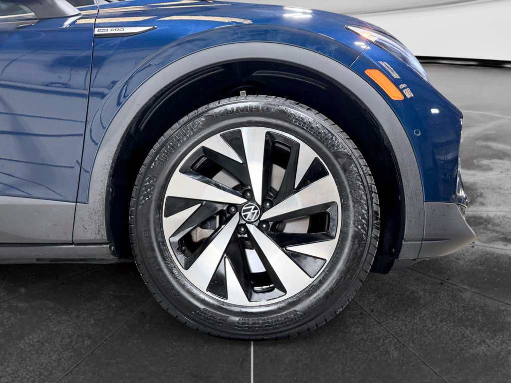 Used 2023 Volkswagen ID.4 Pro AWD/4WD image 34