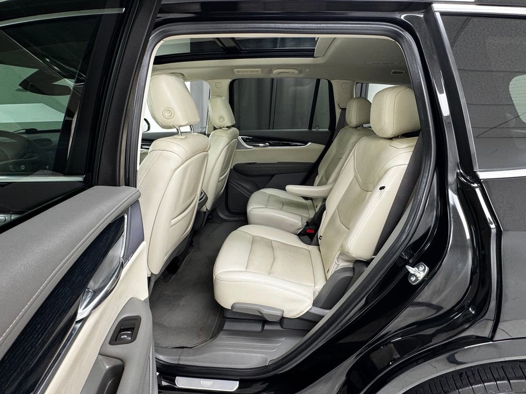 Used 2024 Cadillac XT6 Premium Luxury image 12
