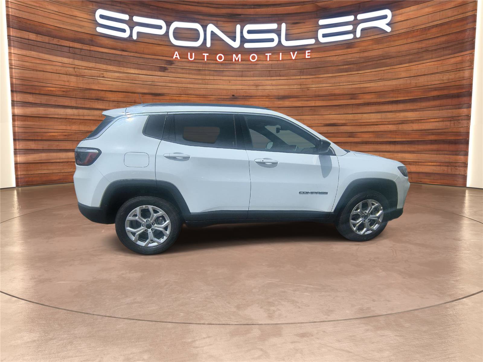 Used 2025 Jeep Compass Latitude AWD/4WD image 8