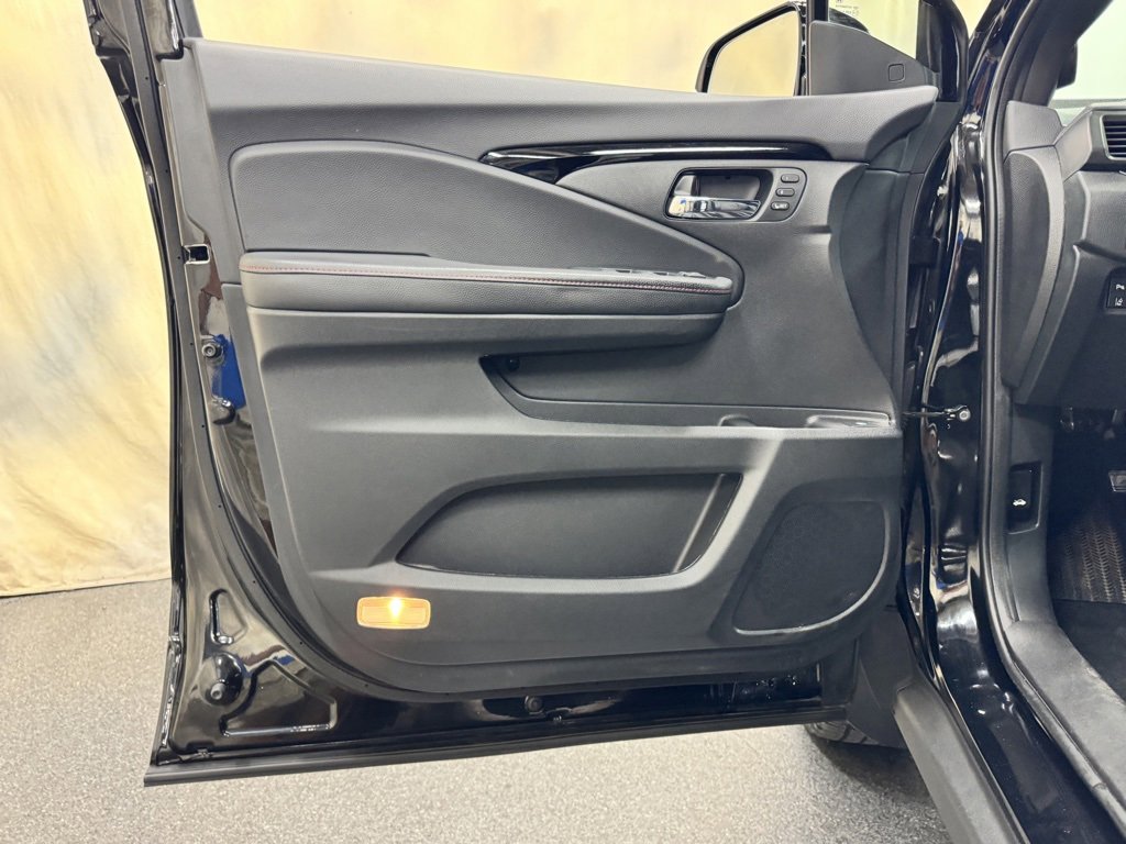 Used 2023 Honda Ridgeline Black Edition image 12