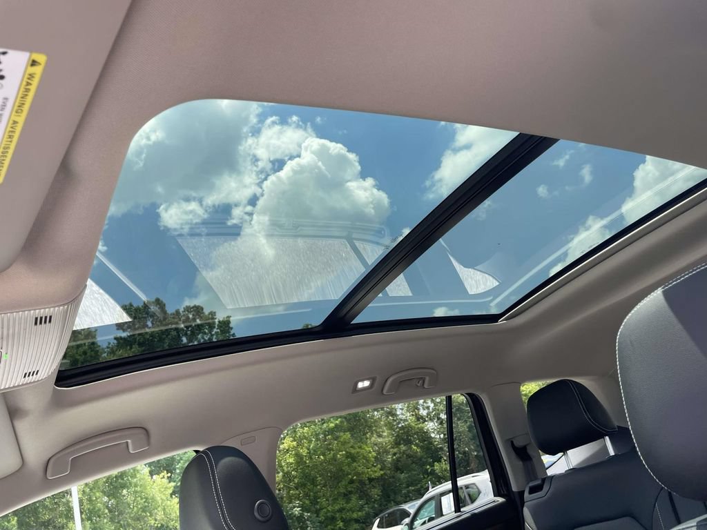 New 2026 Volkswagen Atlas SE FWD image 17
