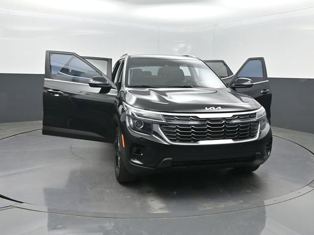 Used 2025 Kia Seltos EX FWD image 36