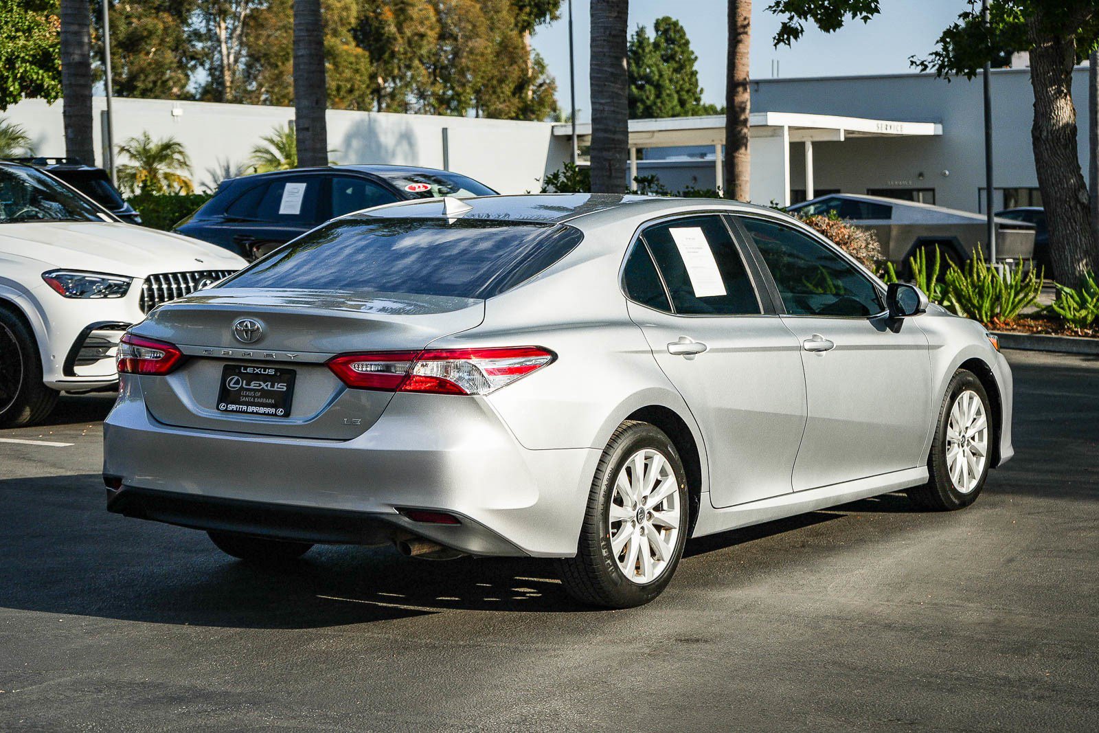 Used 2019 Toyota Camry LE w/ Carpet Mat Package FWD image 6