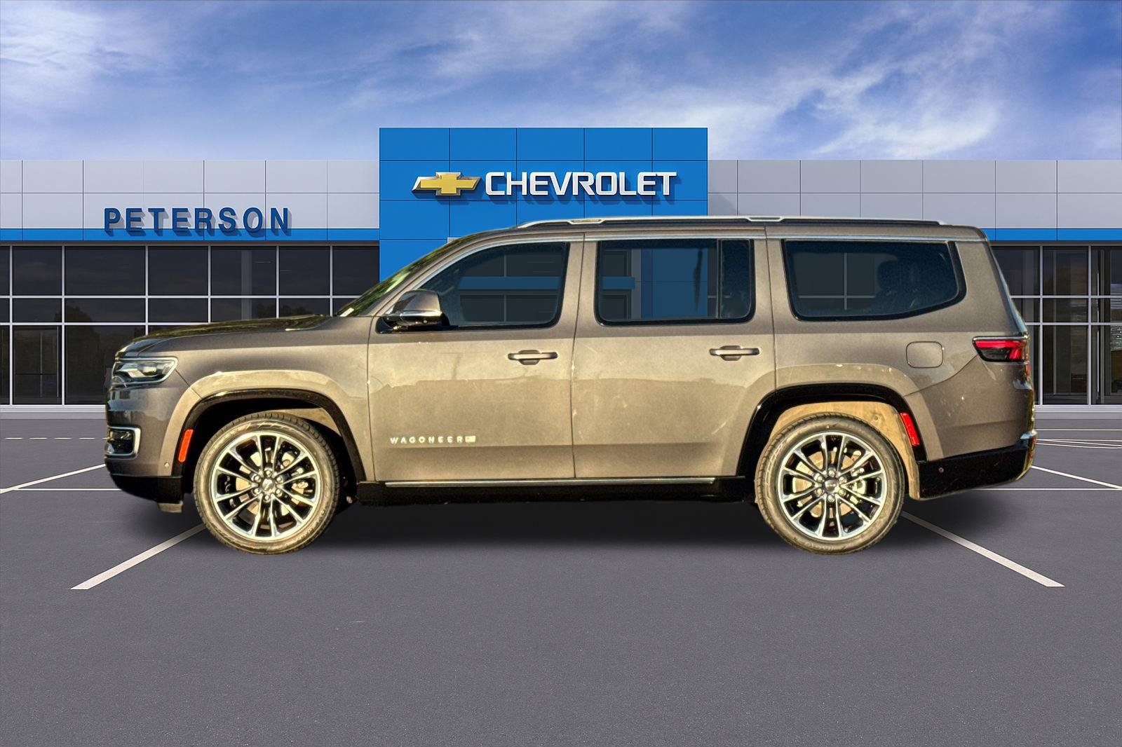 Used 2022 Jeep Wagoneer Series III w/ Premium Group I AWD/4WD image 7