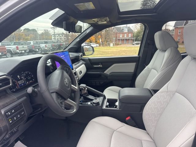 Used 2025 Toyota Tacoma Limited image 11