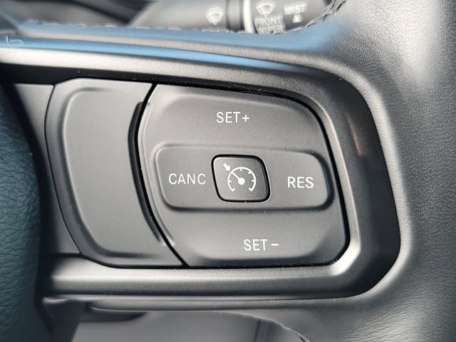 Used 2023 Jeep Gladiator Sport AWD/4WD image 29