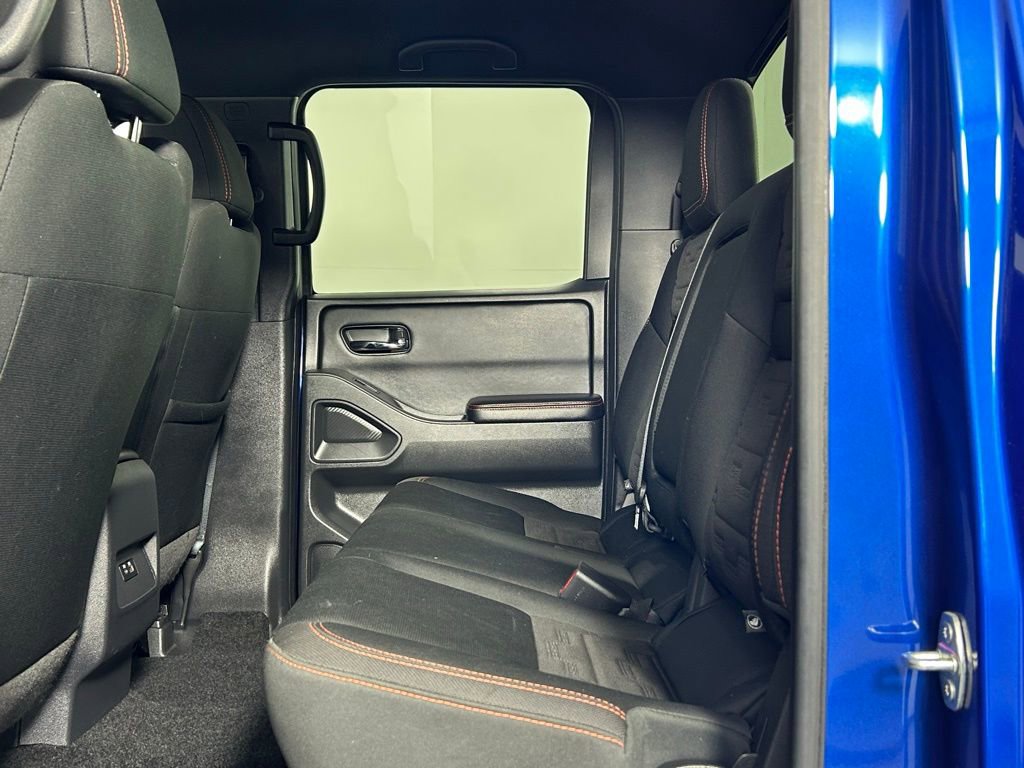 Used 2025 Nissan Frontier PRO-4X image 16