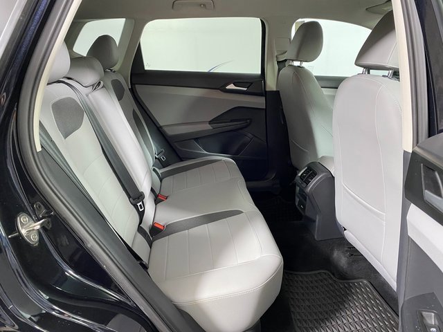 Used 2022 Volkswagen Taos SE image 9