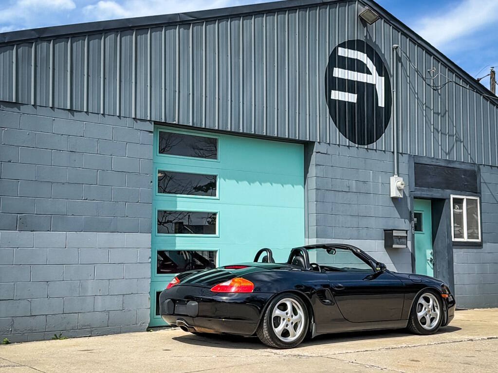 Used 2000 Porsche Boxster RWD image 11